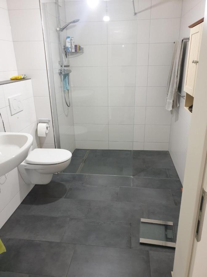 Schones Privatzimmer In Einem Neubau Oldenburg Eksteriør bilde